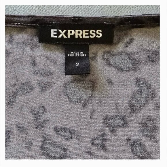 Express Black and Gray Patterned Blouse - Picture 2 of 3